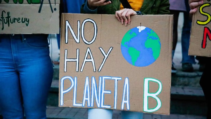 cartel no hay planeta b
